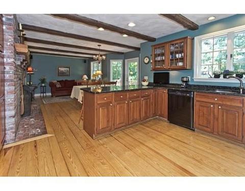 7 Sanborn Ln, Reading, MA 01867 photo 8