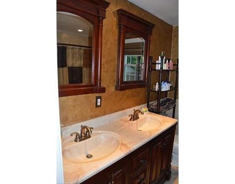533 Maple St, Danvers, MA 01923 photo 12