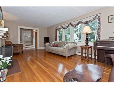39 Vine St, Reading, MA 01867 photo 5