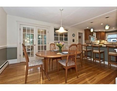 39 Vine St, Reading, MA 01867 photo 9