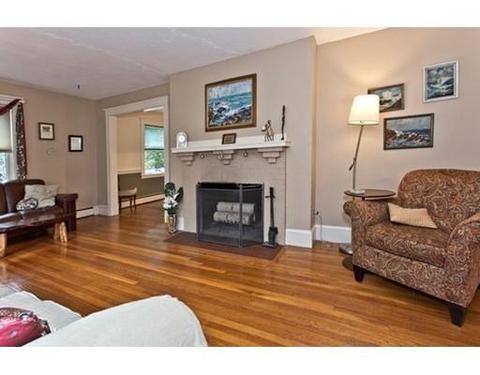 39 Vine St, Reading, MA 01867 photo 7