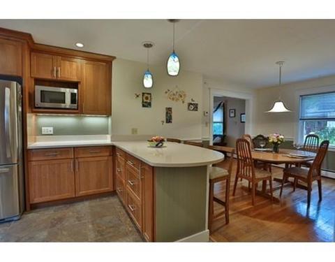 39 Vine St, Reading, MA 01867 photo 13