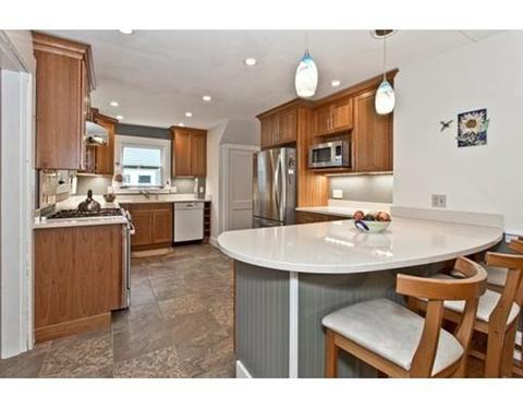 39 Vine St, Reading, MA 01867 photo 10
