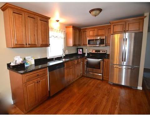 40 Sunset Dr, Chicopee, MA 01020 photo 5