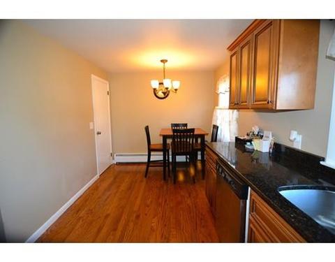 40 Sunset Dr, Chicopee, MA 01020 photo 9