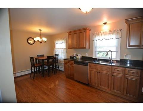 40 Sunset Dr, Chicopee, MA 01020 photo 8