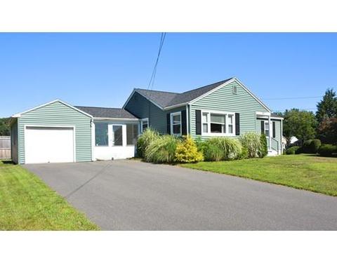 40 Sunset Dr, Chicopee, MA 01020 photo 2