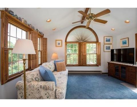 132 Spring St, Stoneham, MA 02180 photo 11