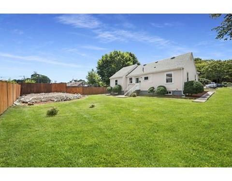 5 N Border Rd, Stoneham, MA 02180 photo 3