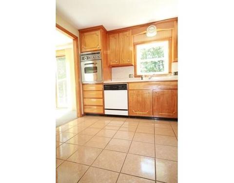 54 Queensbury Dr, Springfield, MA 01129 photo 3