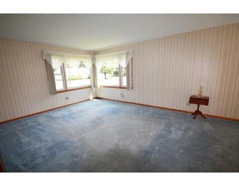 54 Queensbury Dr, Springfield, MA 01129 photo 5