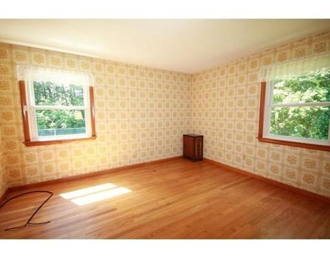 54 Queensbury Dr, Springfield, MA 01129 photo 12