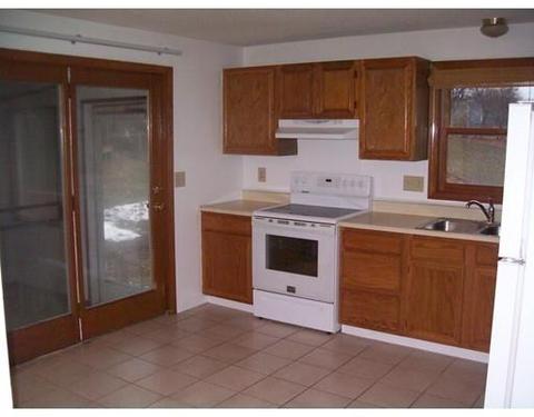 27 Dunhill St, Springfield, MA 01151 photo 5