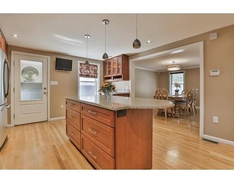 61 Altamount Ave, Saugus, MA 01906 photo 8