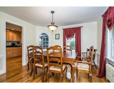 10 Grand St, Reading, MA 01867 photo 5