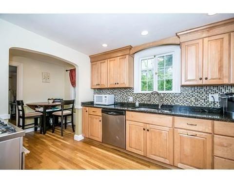 10 Grand St, Reading, MA 01867 photo 9