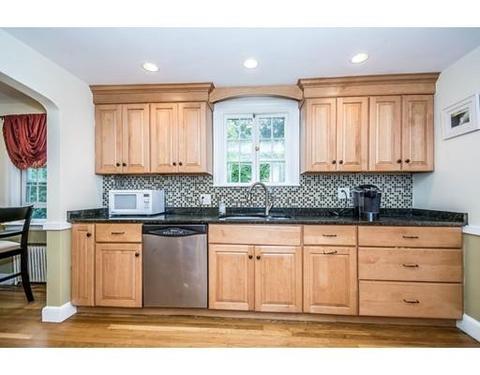 10 Grand St, Reading, MA 01867 photo 8