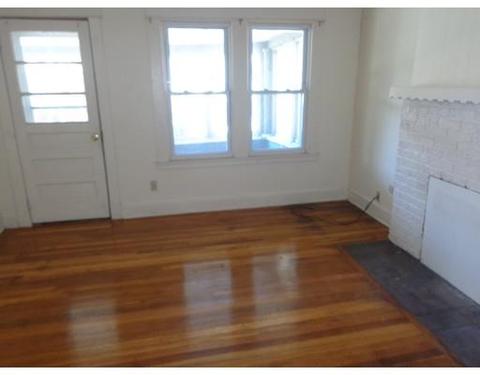39 Ralph St, Springfield, MA 01109 photo 9