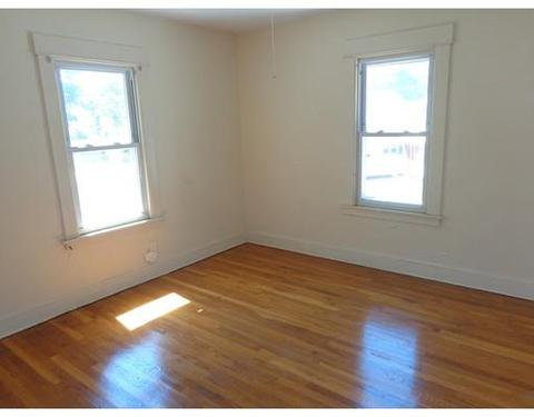 39 Ralph St, Springfield, MA 01109 photo 12