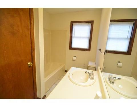 102 Avery St, Springfield, MA 01119 photo 7