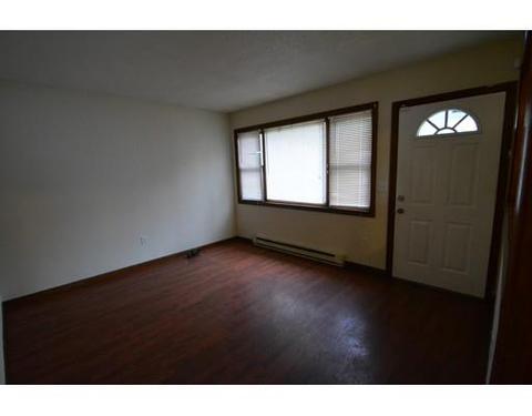 102 Avery St, Springfield, MA 01119 photo 4