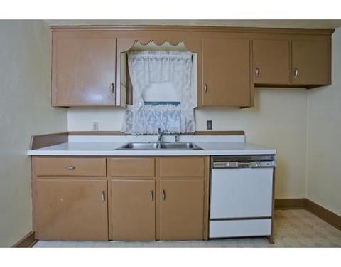 69 Audubon St, Springfield, MA 01108 photo 3