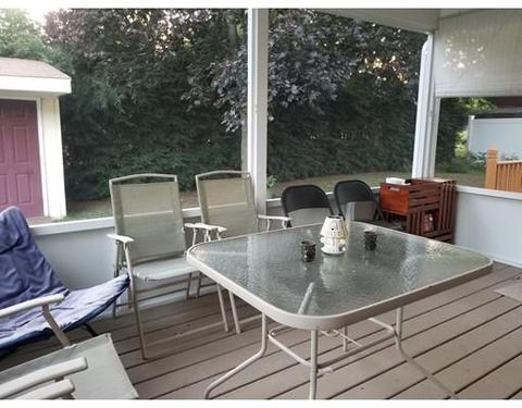 8 Robin Rd, Easthampton, MA 01027 photo 6