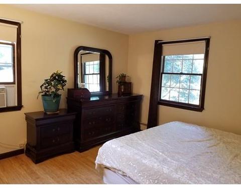 8 Robin Rd, Easthampton, MA 01027 photo 10