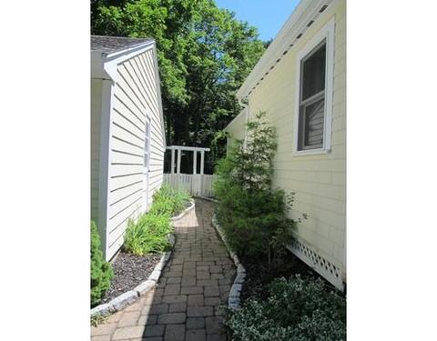 164 Spring St, Hanover, MA 02339 photo 3