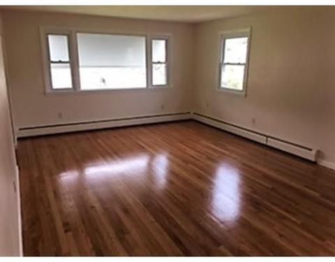 132 Boucher Cir, Chicopee, MA 01020 photo 4