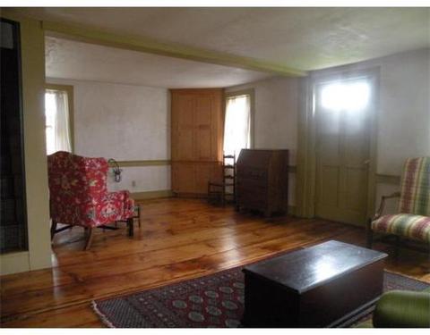 176 Main St, Haydenville, MA 01039 photo 2
