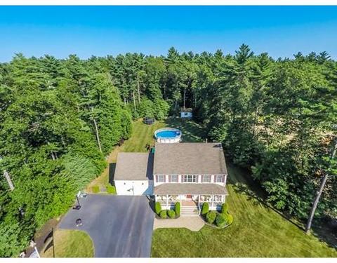 85 Queens Cir, Raynham, MA 02767 photo 27