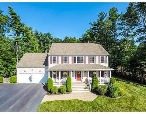 85 Queens Cir, Raynham, MA 02767 photo 2