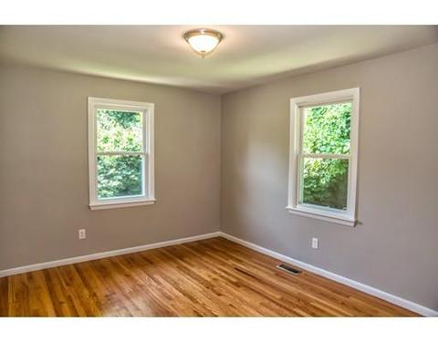 34 Emerson St, Springfield, MA 01118 photo 16