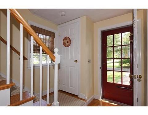 8 Mayfair Rd, Dedham, MA 02026 photo 4
