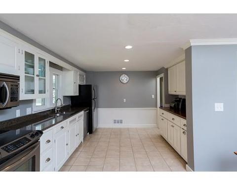 32 Pine St, Hanover, MA 02339 photo 3