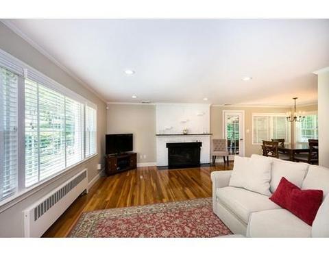 25 Colonial Rd, Hingham, MA 02043 photo 2