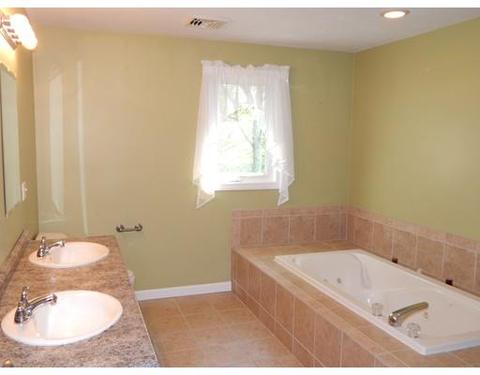 3865 N Main St # 17, Fall River, MA 02720 photo 15