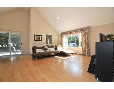 387 Central St, Acton, MA 01720 photo 3
