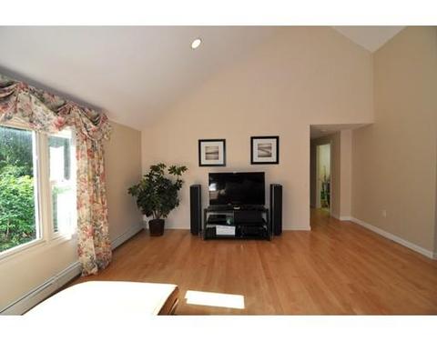 387 Central St, Acton, MA 01720 photo 4