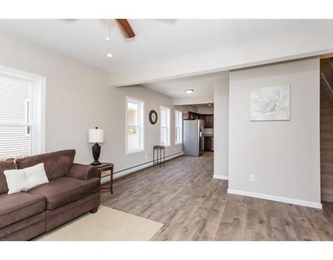 203 E Main St, Chicopee, MA 01020 photo 4