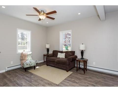 203 E Main St, Chicopee, MA 01020 photo 2