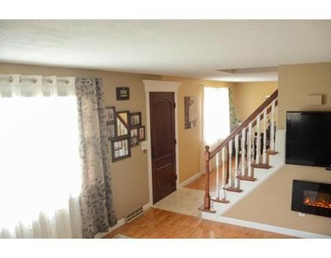21 Cluster Cir, Springfield, MA 01118 photo 5