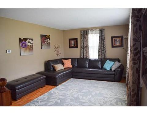 21 Cluster Cir, Springfield, MA 01118 photo 3