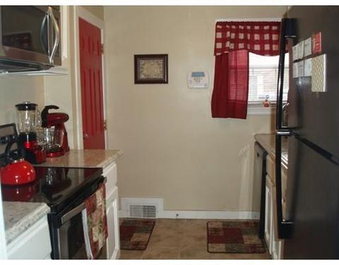 75 Dimmick St, Springfield, MA 01109 photo 5