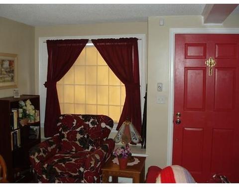 75 Dimmick St, Springfield, MA 01109 photo 8