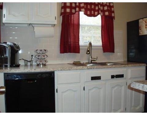 75 Dimmick St, Springfield, MA 01109 photo 6