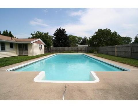 9 Amherst St, Danvers, MA 01923 photo 4