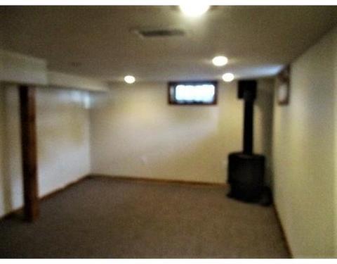 196 Corona St, Springfield, MA 01104 photo 12