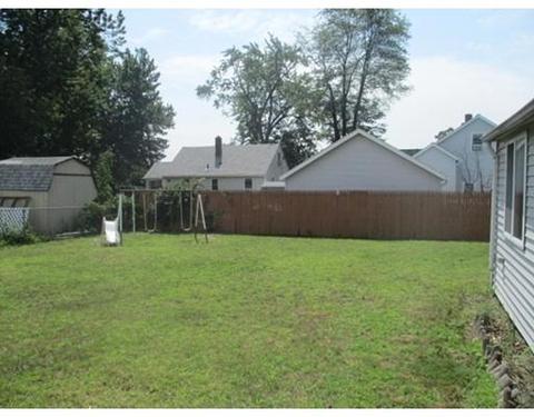 196 Corona St, Springfield, MA 01104 photo 17
